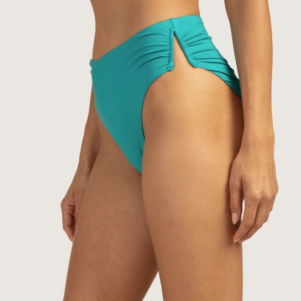 Trina Turk NWT High-Waist V Cutout Bikini Bottoms